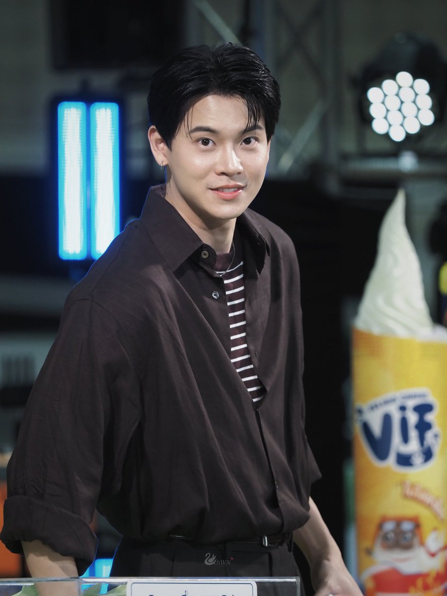 schw_n's tweet photo. การป่ะป๊าสาขาเชียงใหม่ 🤍✨️

-251101-
@yinyin_anw #yinyin_anw
#FCVIFxYinWarCNX https://t.co/Nz8EfegAKf