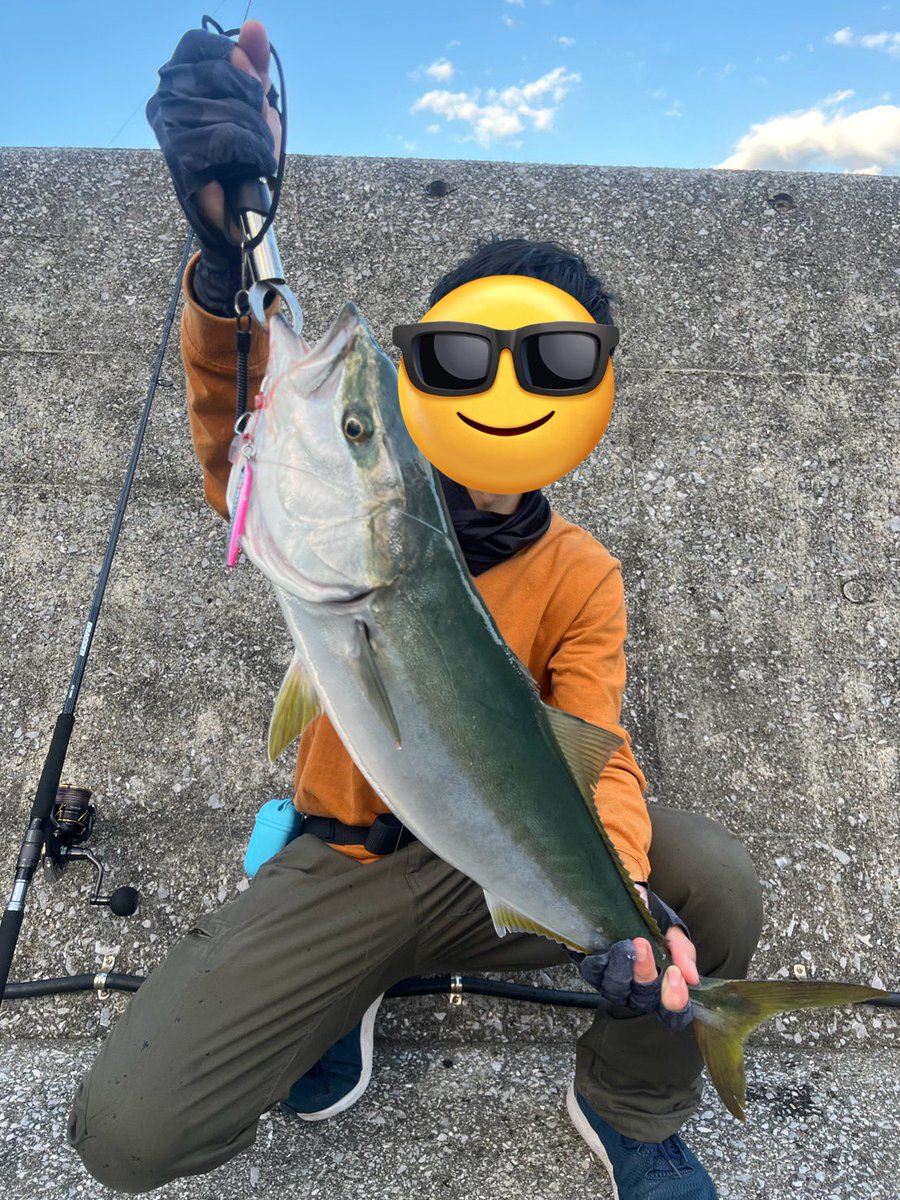 razaniaaaaaaaa's tweet photo. 初青物
6キロ
TGベイト40グラム　ブルピン https://t.co/iYoZwZ3i0y