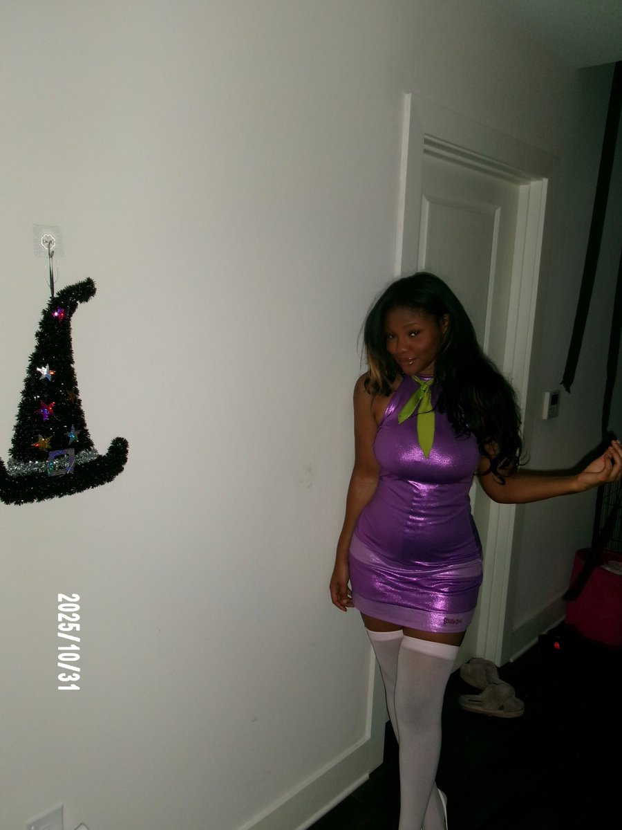 herrcurlsss's tweet photo. Jeepers! 💋 #Halloween2025 https://t.co/xyZ816oCLW
