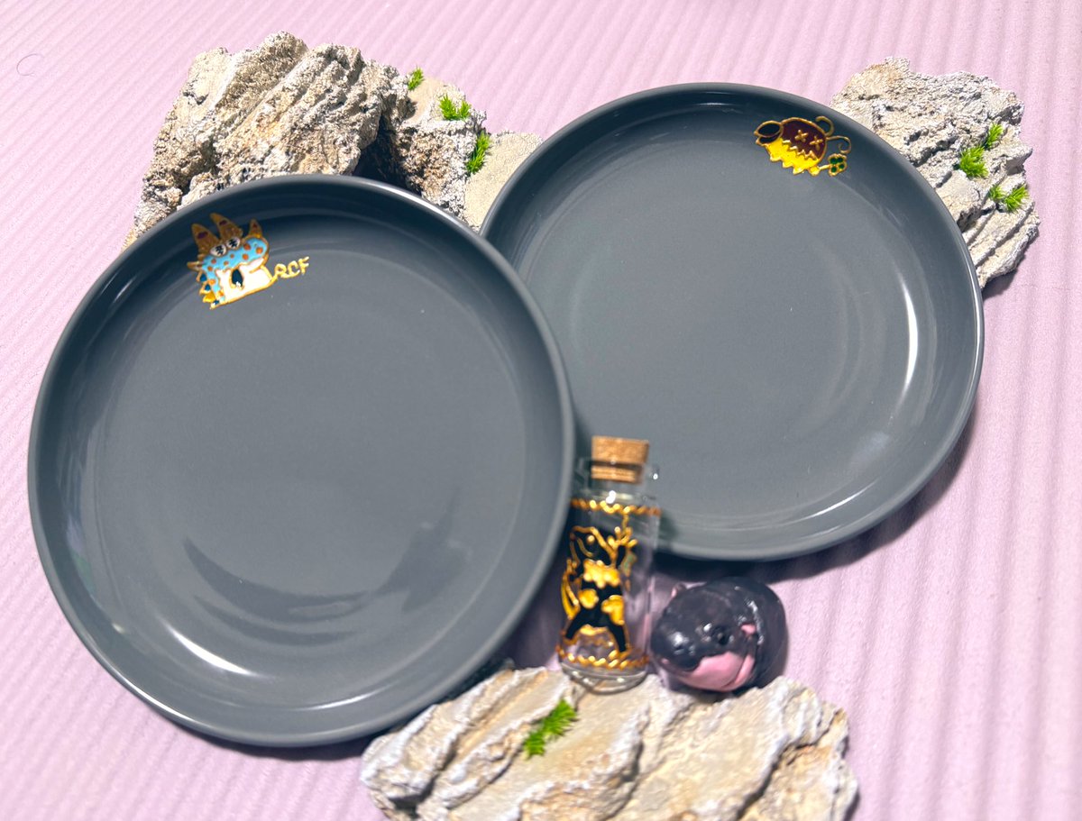 #RCF

割れ物心配組も無事にわが家に到着
東京→埼玉→東京→愛知🚅
長旅頑張ったね🧳

<a href="/RCF_account/">ReptilesCreatorFES/RCF【公式】</a> 
<a href="/rakugaki_73/">no.73𓆈</a> 
＠tsukinohikari32 
<a href="/katsuragecko/">桂 🐸RCF in神保町〜11/2🐸</a>