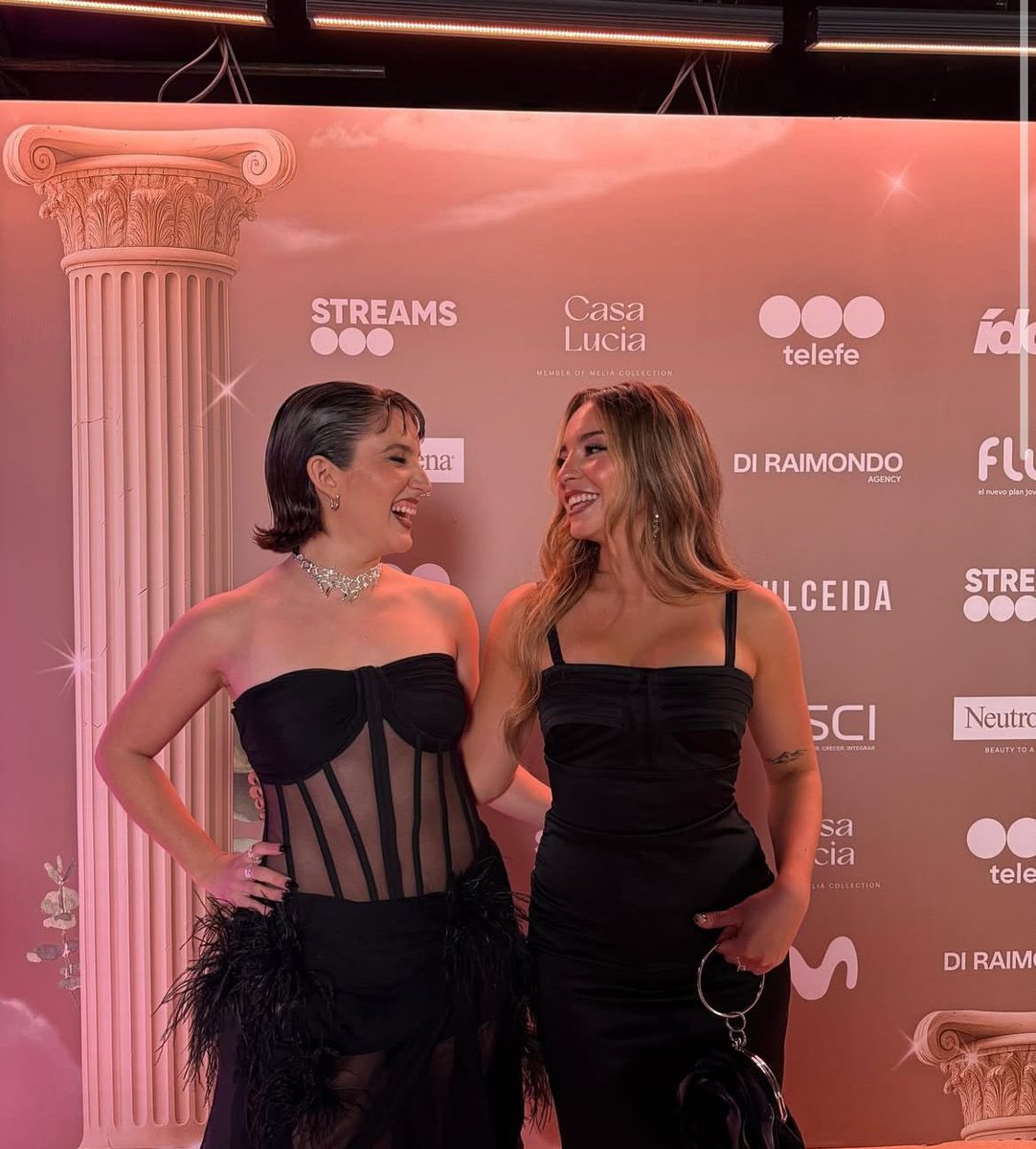 y que la chupen todos, hermosas las amo 💋💋💋