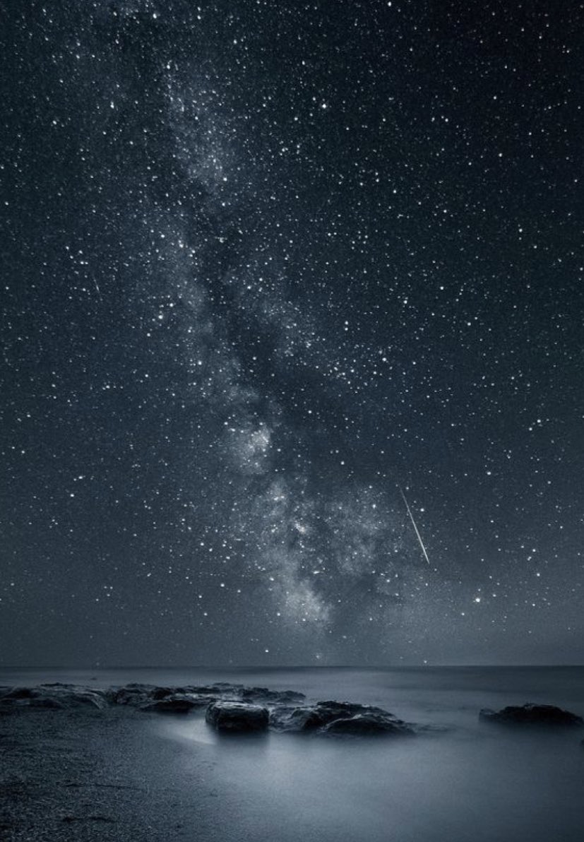 #SaturdayThoughts🍸
"Look at the stars. See their beauty and in that beauty see yourself"............