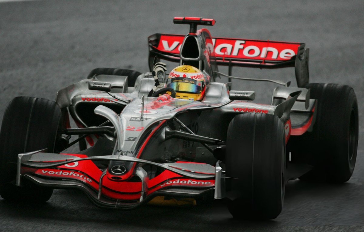 Alex_Racing1's tweet image. C'était il y a 17 ans, Sir Lewis Hamilton remportait son premier titre de champion du monde ! 🏆

Le tout dans un final HISTORIQUE ! 👑

Pendant 38 secondes, Massa était sacré au Brésil... mais c'est bien Hamilton qui a triomphé et ceux pour l’éternité 😉

#F1