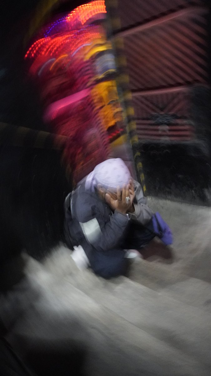 InsomnxacGrxm's tweet image. 22.
Surprised I&apos;m still here.