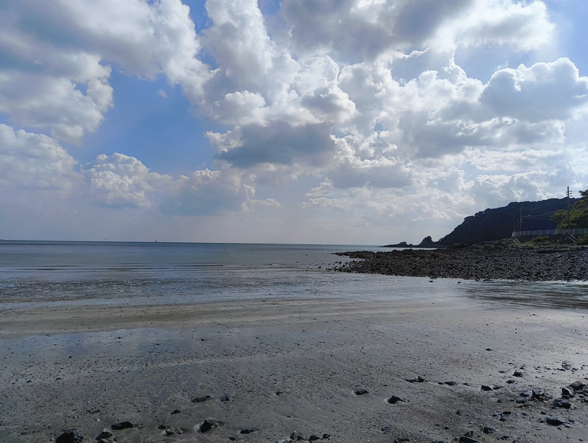 海の黄昏おやじっちゃ🤗
気持ちかね〜🐶