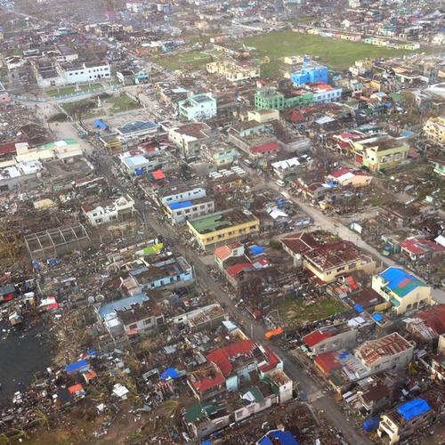 pohnpei13's tweet photo. @PlaysSaheb Some of Haiyan's wind damage. (no surge involved)Still the most impressive TC wind damage so far https://t.co/RMTTuQVFKV