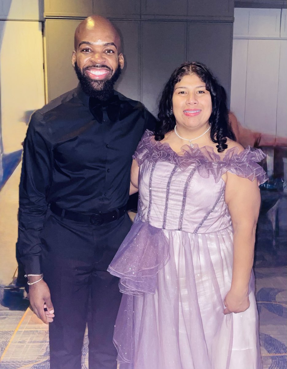 MerriweatherEDU's tweet image. Thrilled to congratulate Ms. Rodriguez on being honored with the “Excellence in Family Engagement” Award for our district! 🎉  @SuttonCougars @apsupdate @SuttonPTA