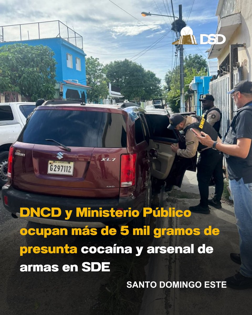 diariosdrd's tweet photo. SANTO DOMINGO ESTE| DNCD y MP ocupan más de 5 mil gramos de presunta cocaína y arsenal de armas en SDE.

🔗: https://t.co/0fFG4VPreg https://t.co/86Btoi7im1