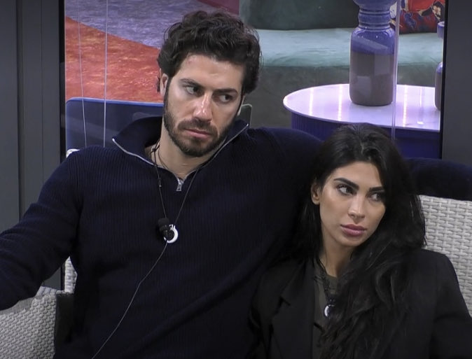 Every time I'm ready to jump from this ship and think that it's finally over, maybe they will finally move on from each other... suddenly they do this. #grandefratello #rashmer