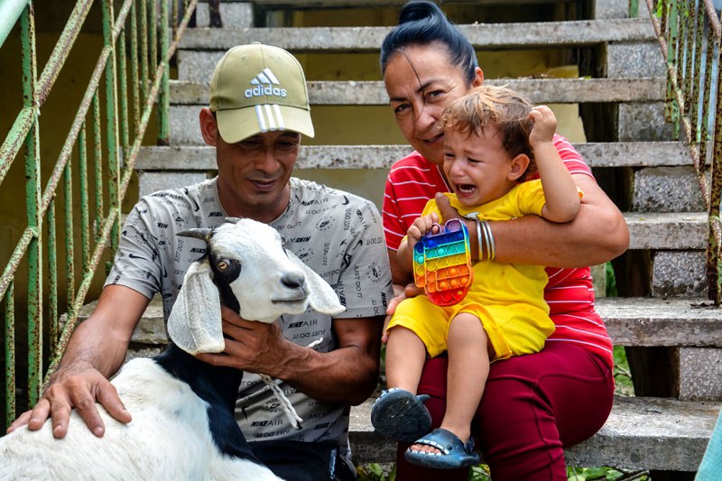 👥✊🇨🇺|| Unidad y orden como vías de enfrentamiento a desastres en Holguín

🙌El municipio de Cacocum garantiza en su fase recuperativa la unidad, la disciplina y el orden como vías para proteger a sus más de 240 evacuados y restablecer la normalidad en la comunidad.

#FuerzaCuba