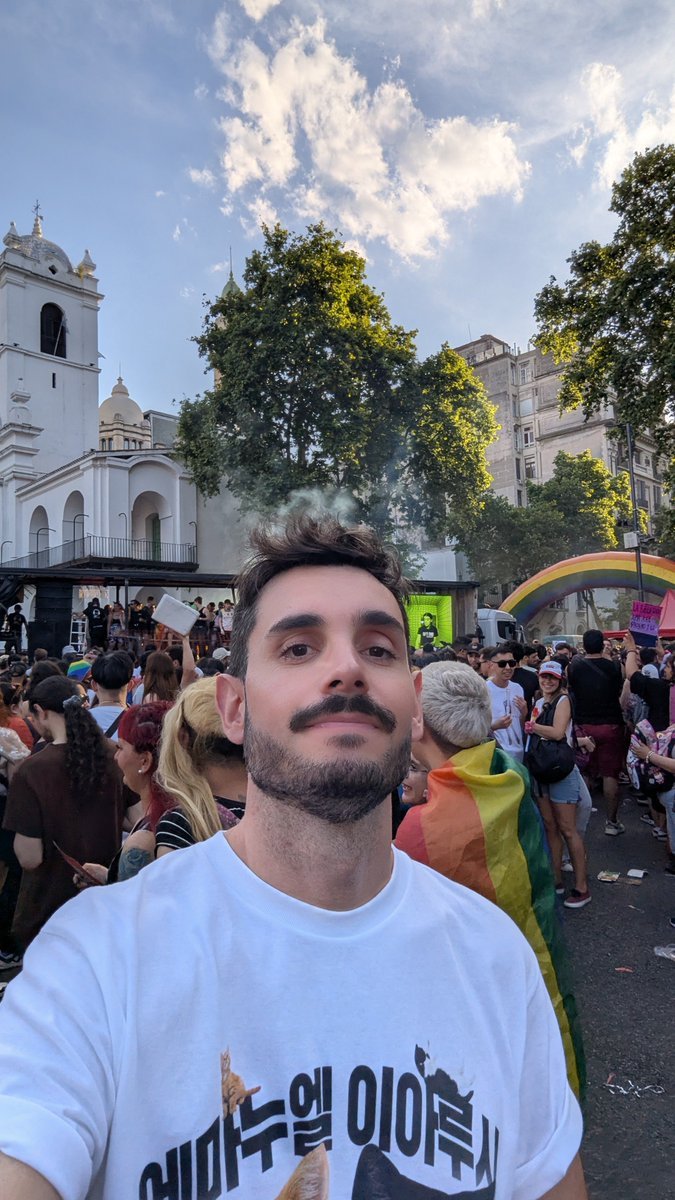 emmaiarussi's tweet image. Hoy marchamos 🏳️‍🌈💪