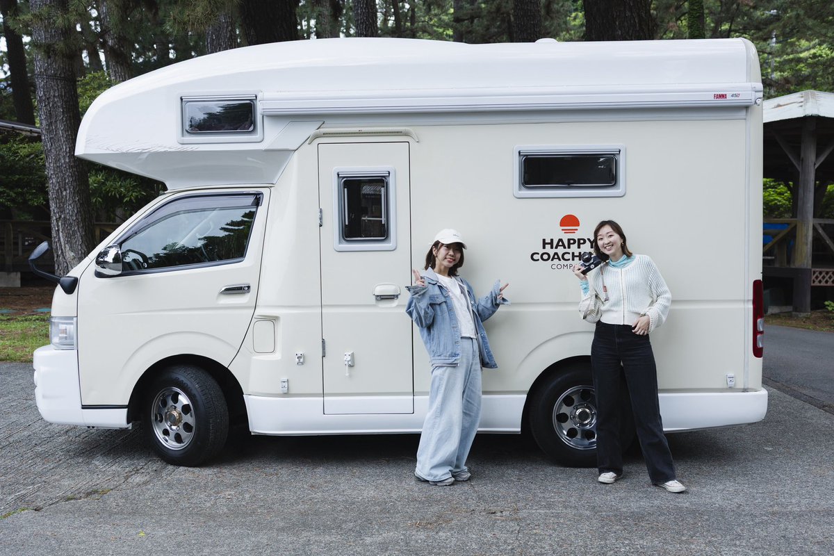 myarisa___'s tweet photo. ご紹介嬉しいです！
写真展の被写体のお一人
「キャンピングカーに住むコーチ」のゆりさん。

取材と撮影では、自分らしく生きる姿を肌で感じてきたと同時に
エネルギー溢れることばをたくさん聞かせてもらいました☺️

会うだけで元気になれるゆりさんの姿を、展示でも感じて欲しいです✨ https://t.co/JQNOCsBhET