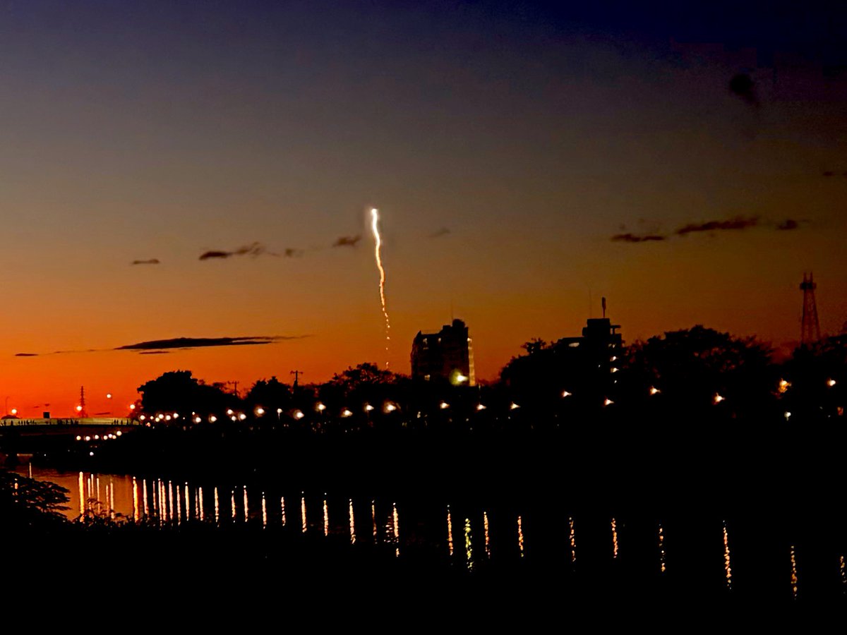 昨日の土浦花火大会、大変エモしゅうございました