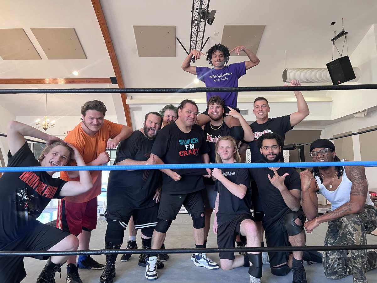 SUPERCRAZY スペルクレイジー tweet media