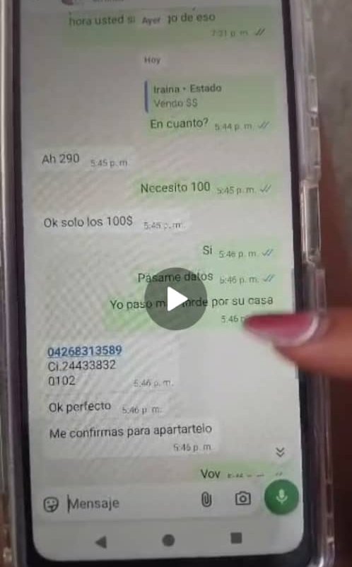 #Atención | #DenunciaCiudadana

Atención la siguiente información es de una persona que está clonando los WhatsApp y están pidiendo u ofreciendo 360 dólares.

Por favor cuidado.

El nombre de la estafadora es Janette María Calderón. CI. 24.433.832, el teléfono es 04268313589.
