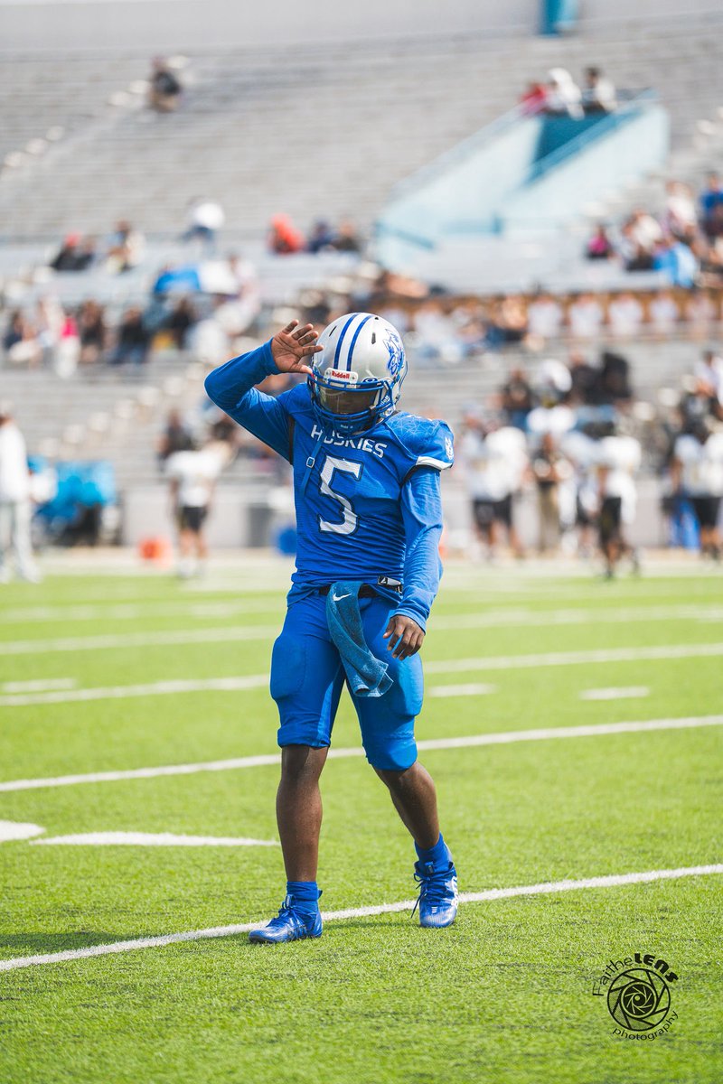 DazhonWilli's tweet photo. https://t.co/0CpA8o5InR
Galena park flim
2 passing tds
1 rushing td
9-1 best in da nation

@1CoachKelley @WestburyFB 
@WestburyAthlet1 @CoachCornell1 
#ManTheShip🌊
#RecruitBigBury🔵⚪️📈⬆️ https://t.co/3ddYAX2qHT