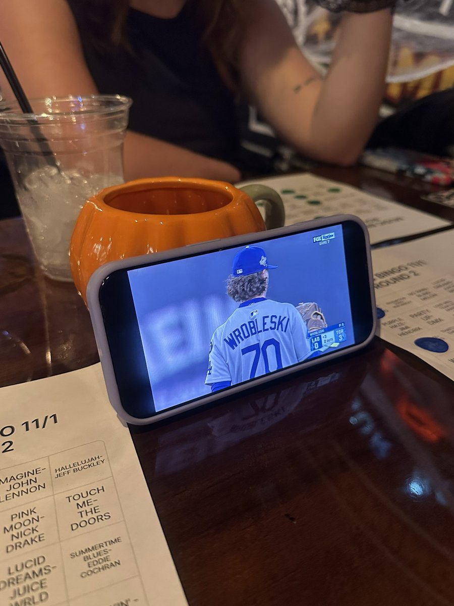 peyton (@horrorfi1m) on Twitter photo 