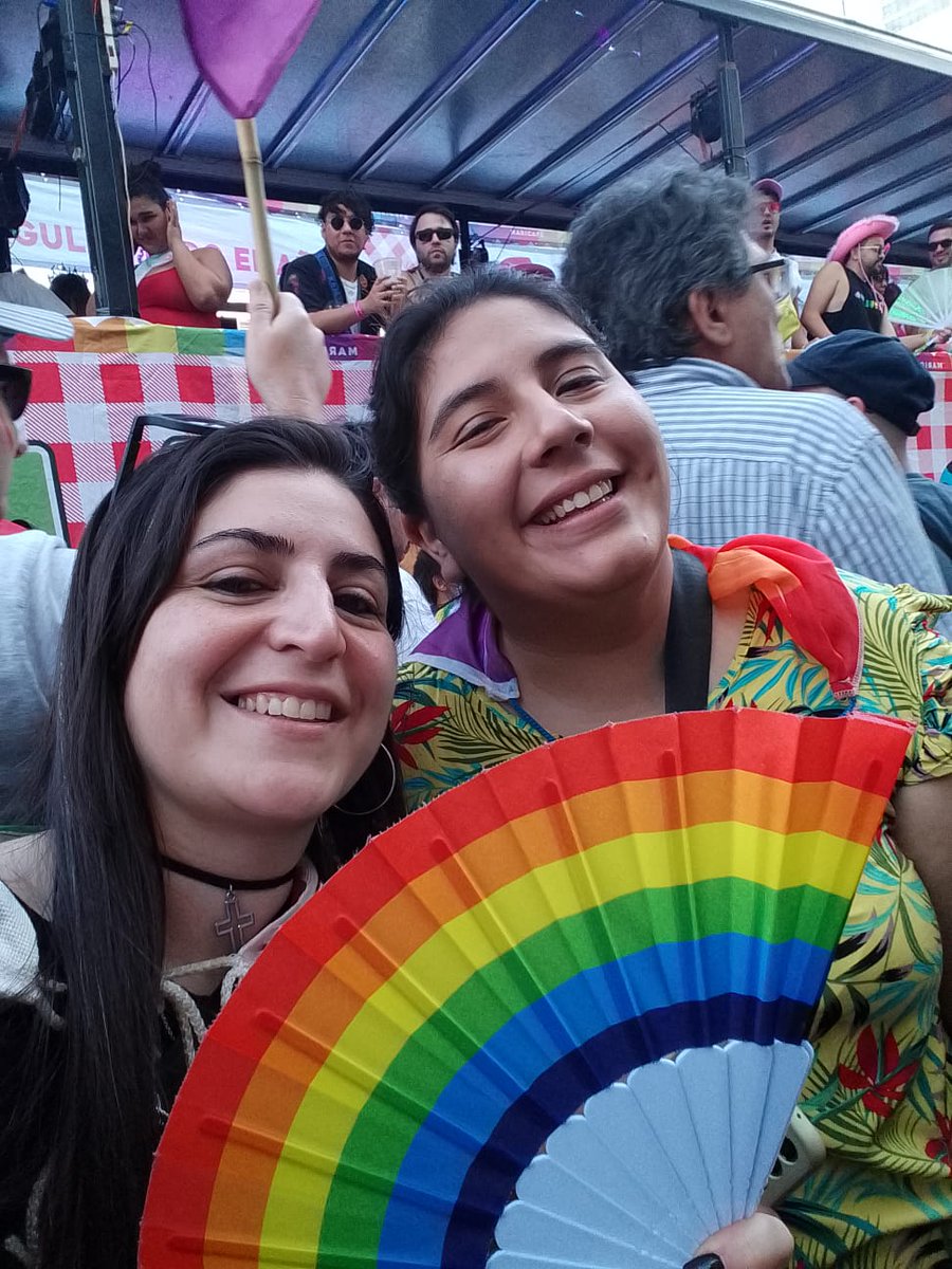 RMSalazar33's tweet photo. Trolos unidos triunfaremos 🤍🏳️🌈
#orgulloBA #marchadelorgullo https://t.co/o3Fn3euEJN