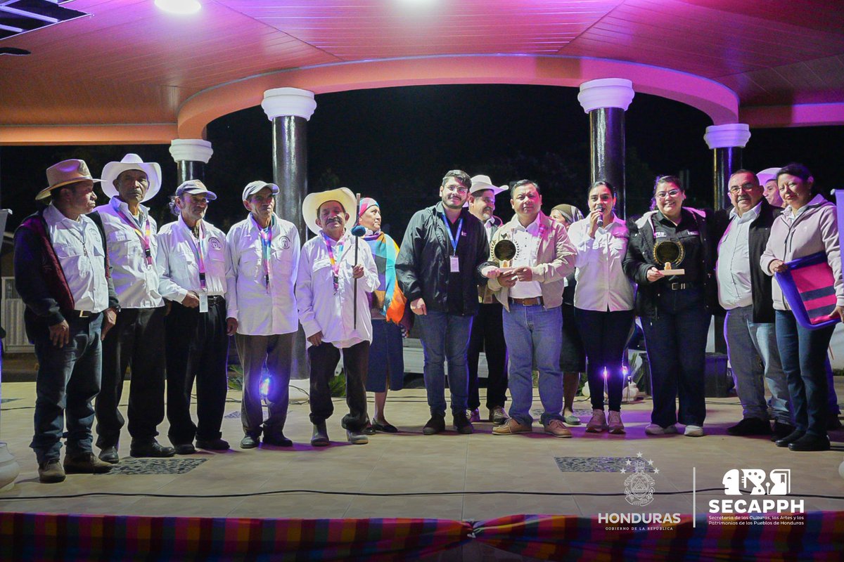 SECAPPH's tweet image. #SECAPPH presente en la inauguración del Tercer Festival del Guancasco en Yamaranguila, Intibucá 🌿

Una celebración que une al pueblo le va en torno a la espiritualidad y los saberes ancestrales 🫱🏼‍🫲🏾

Nuestra Unidad de Etnología recibió un reconocimiento por su labor y…