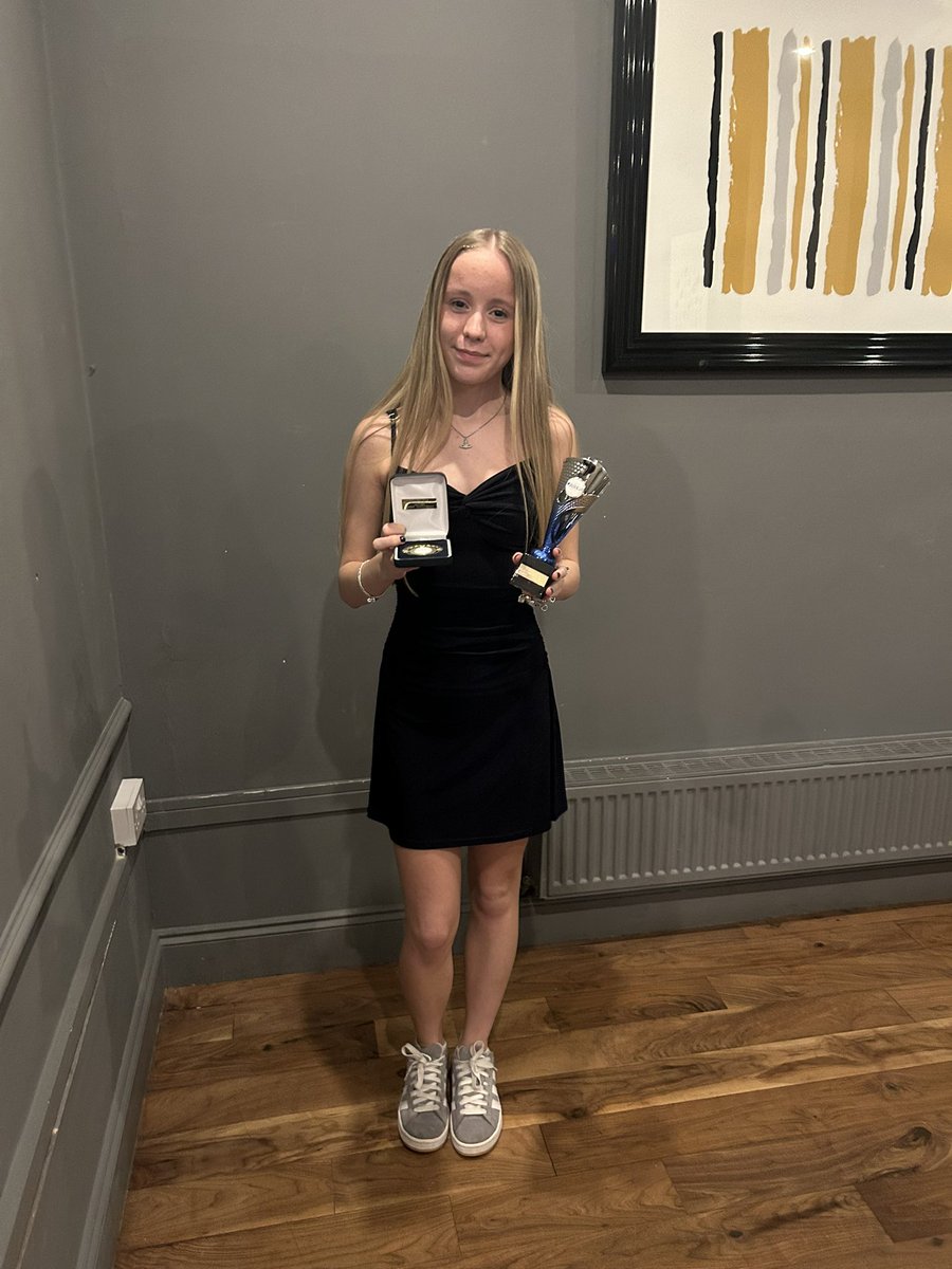 Claire tweet media