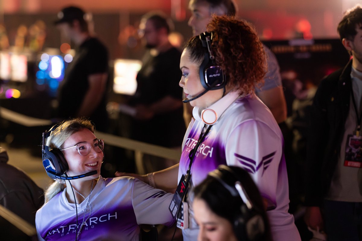MatriarchGG's tweet photo. We are SO proud of the history we made with our competitive team at both Charlotte and @HCS Worlds that we are doing a MASSIVE MERCH GIVEAWAY on Monday November 3rd to celebrate, thanks to the HUGE donation by the generous @ProphecyV4 💗

Be sure to tune in to our Twitch stream on Monday at 5:00pm PST for your chance to win some Matriarch drip! Link down below in the comments!