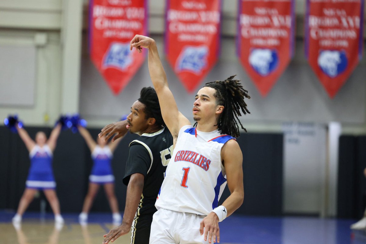 MSUWPGrizzlyMBB's tweet photo. Grizzly Basketball starts the year strong with a 104-57 win in the season opener over Link Prep.  

#MSUWPGrizzlies https://t.co/UOUsoCLnke
