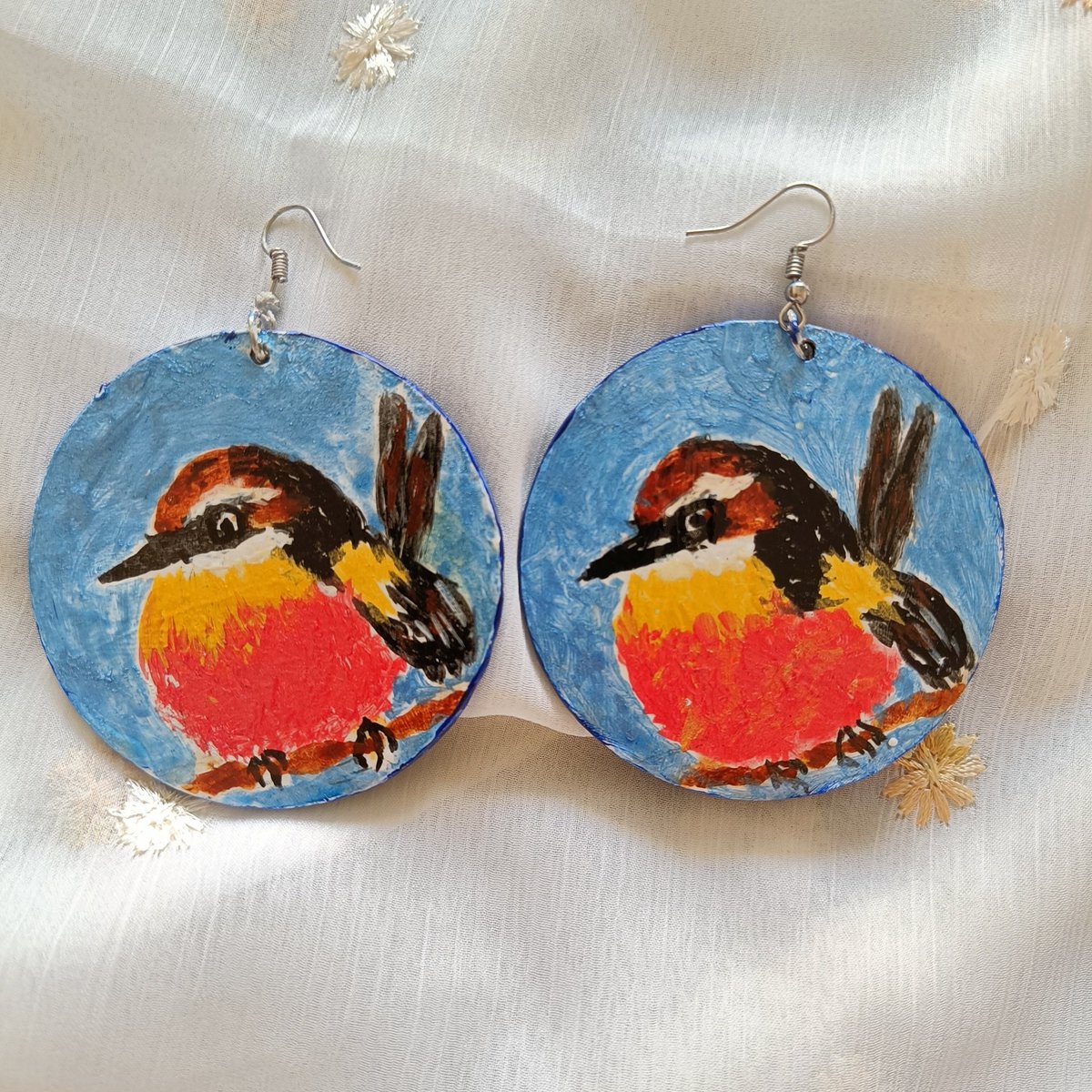 tikulli's tweet photo. The other available handpainted earrings. Different designs on both sides so it doesn't matter if they flip. All earrings are varnished and top coated with liquid glaze. DM to buy. #wearableart #handmadejewelry #FashionGoals #giftforher #uniquesale https://t.co/qolSnpF2s4