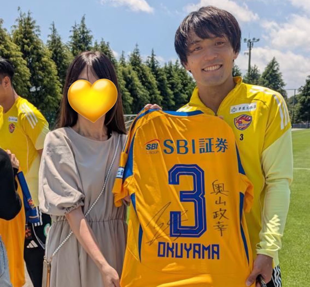 ベガルタ仙台 奥山政幸 3番 シャツ 母の日ポートレート3/3 お母さん、いつもありがとう🌹💓 📸 真瀬