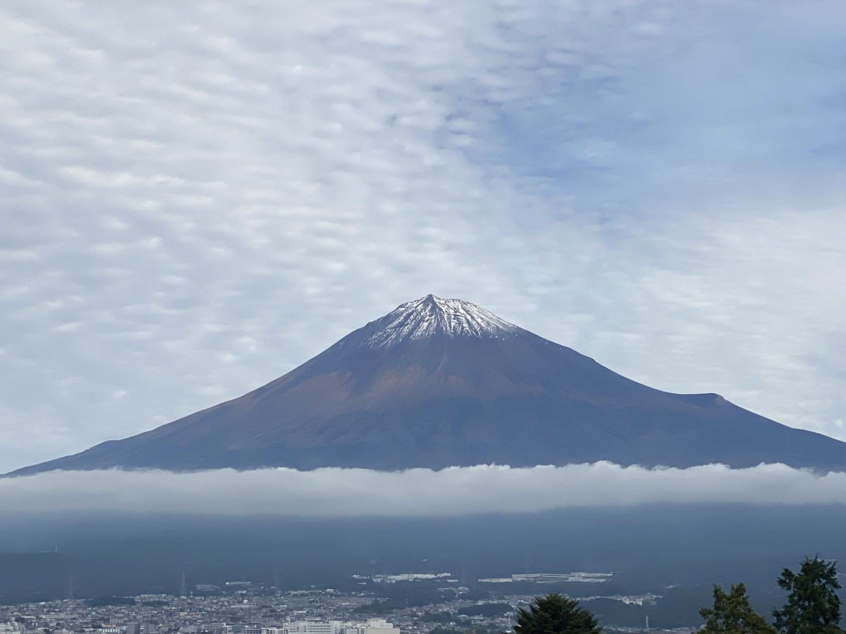 LABUBU BYRON ラブブ Mt.Fuji 富士山 HOW2WORK 正規 2025年最新
