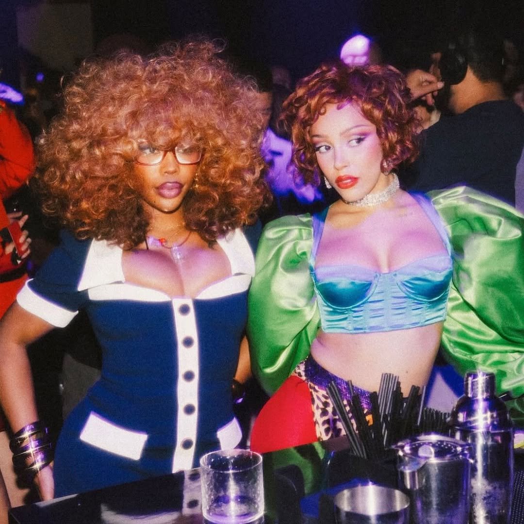 szaonstats's tweet photo. Only songs lead by black female artists with over 2 billion streams on Spotify this decade:  

Kill Bill — 2.6B
Kiss Me More — 2.2B 
Woman — 2B (NEW) https://t.co/b1FWMBPuPm