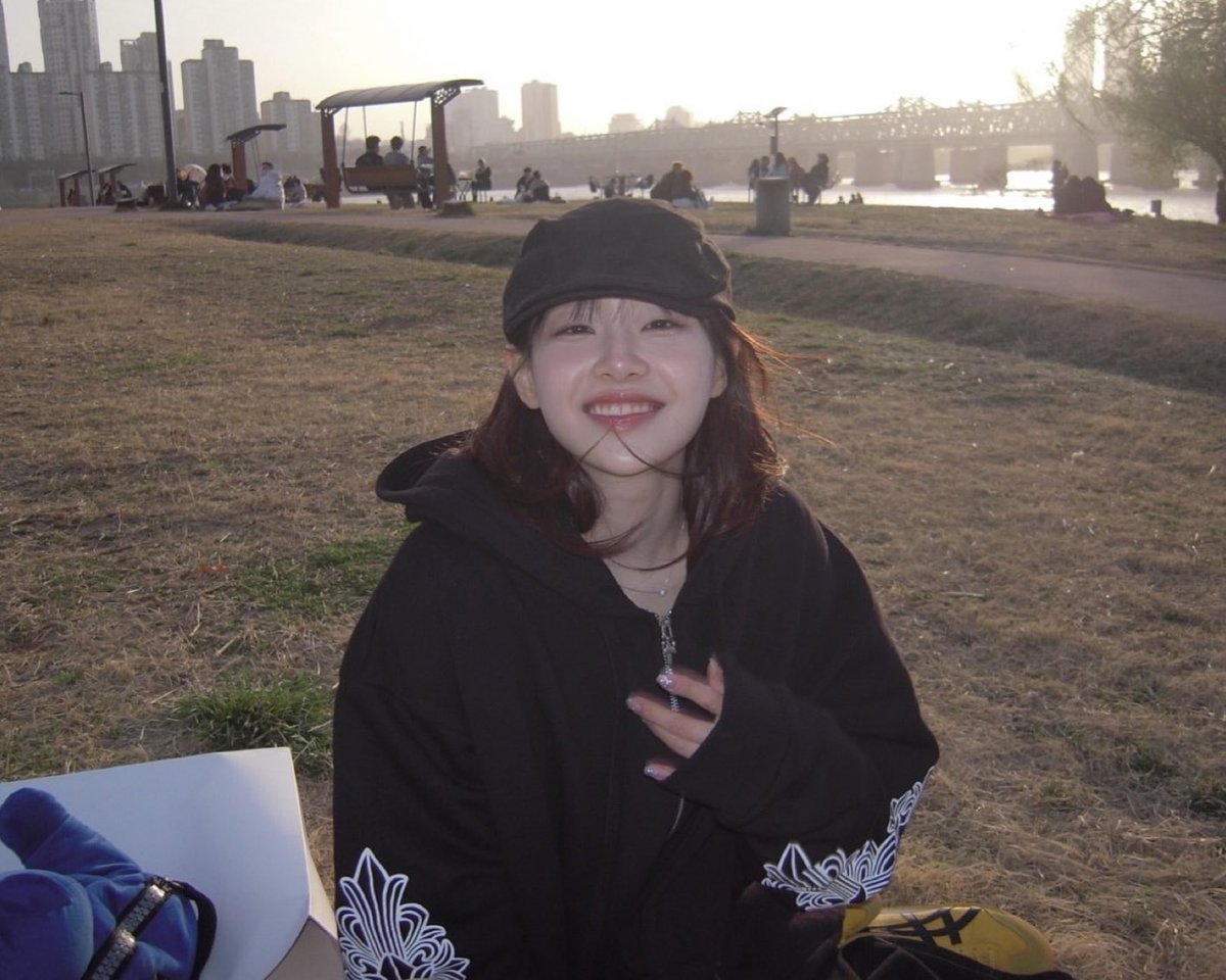 chuu pics ᡣ𐭩 (@kjiwoopics) on Twitter photo 