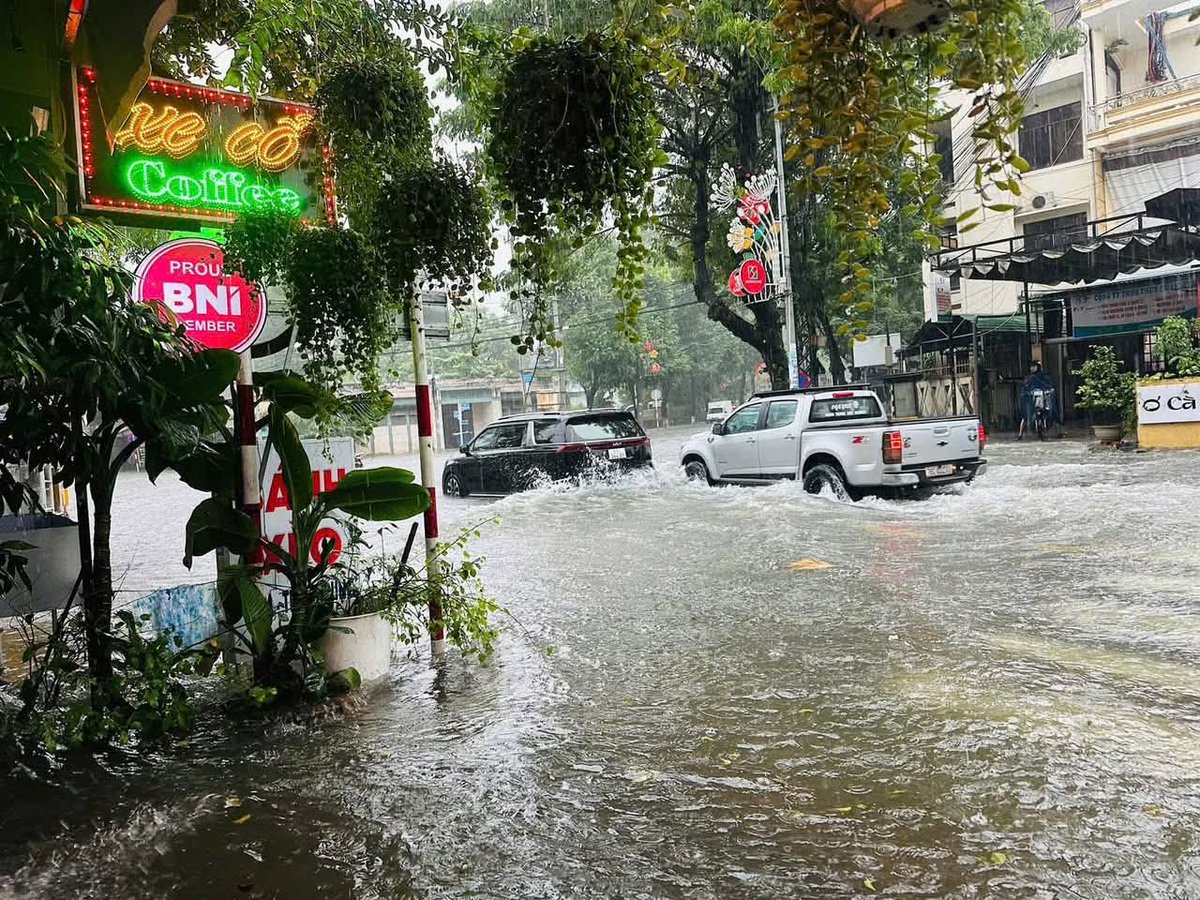 Cuối tuần mọi người chèo thuyền thư giãn cùng đợt mưa lớn miền Trung. 
Vẫn yap các kèo đang ra testnet <a href="/IOPn_io/">IOPn</a> liên tục nhé, kèo <a href="/RaylsLabs/">Rayls</a> thì mình đã tham gia đợt pre sale bây giờ chỉ chờ ngày TGE list sàn lụm lúa nữa thôi.
Cà Phê cuối từng chờ nước rút