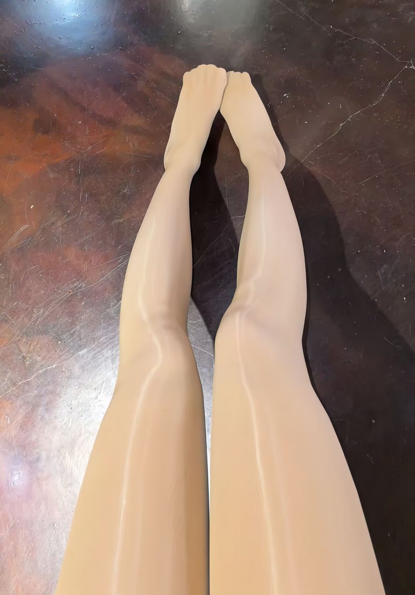 neverbk's tweet photo. 0433 延吉 有没有丝袜控的小姐姐，可以日常穿丝袜的，也可以提供丝袜，睡觉也能穿的，可以一���穿丝袜分享日常呀。 绿泡泡  lovenylons999 https://t.co/mYG7FBKLAN
