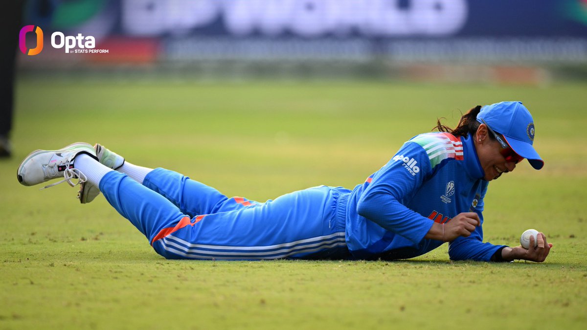 8 - <a href="/mandhana_smriti/">Smriti Mandhana</a> has taken 8 catches in the women’s <a href="/cricketworldcup/">ICC Cricket World Cup</a> 2025, the joint-most by any player (also Suzie Bates); it's also the most by a fielder (non-WK) in one edition, matching Lydia Greenway (2009), Amy Satterthwaite (2017) &amp; Bates (2025). Safe.

#INDvSA #CWC25
