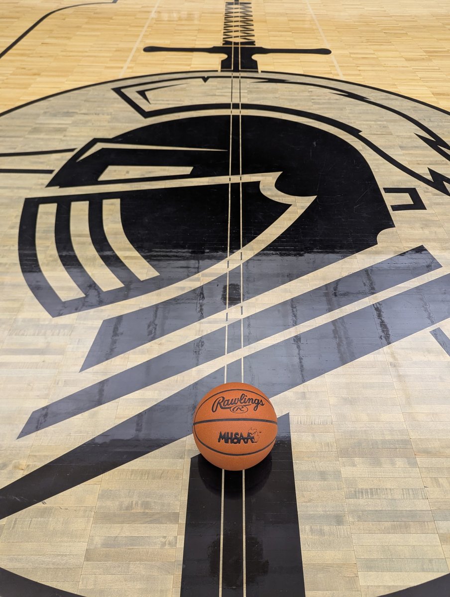 Was able to good some shots up and get a good lift in tonight <a href="/HankampScott/">Scott Hankamp</a> <a href="/jgilbertsport/">Jonathon Gilbert</a> <a href="/gabesweat2/">Gabe Sweat</a> <a href="/nick_huyck/">Nick Huyck</a> <a href="/JakeDuPree_10/">Jake DuPree</a> <a href="/CoachBurse_/">Darien Burse</a> <a href="/NoelEmenhiser/">Noel Emenhiser</a> <a href="/CoachSterl/">Sterling Johnson</a> <a href="/Coach_Smiley_/">Sean Smiley</a> <a href="/CoachKylePerry/">Kyle Perry</a> <a href="/CoachKerfoot/">Adam Kerfoot</a> <a href="/PrepHoopsMI/">Prep Hoops Michigan</a>