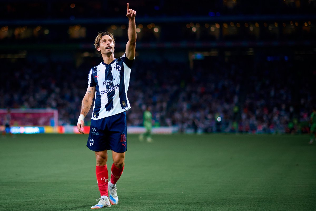 arriaga26_'s tweet photo. No tengo palabras para expresar mi amor hacia a ti.

Gracias eternas por ser del Monterrey, Sergio Canales https://t.co/mIO37lZFOa