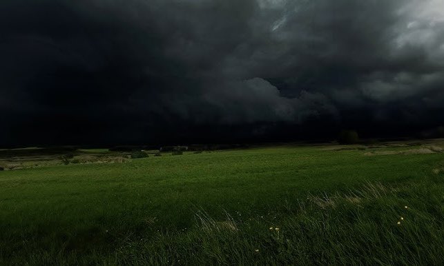 Toronto may have a two-run cushion, but I can’t help but feel like a storm is brewing..

#WorldSeries