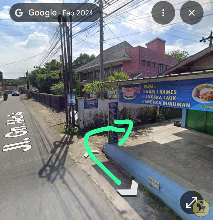 unsoedmfs's tweet photo. Jends yang berangkat kuliah jalan kaki lewat jalan itu yg Deket warmindo , tembusan ke GOR soesoe sama rusunawa ati ati jends, soalnya tadi aku pas berangkat liat ada anakan ular kobra jalan trs masuk ke semak semak trs ke sungainya https://t.co/v55bjjpYTq