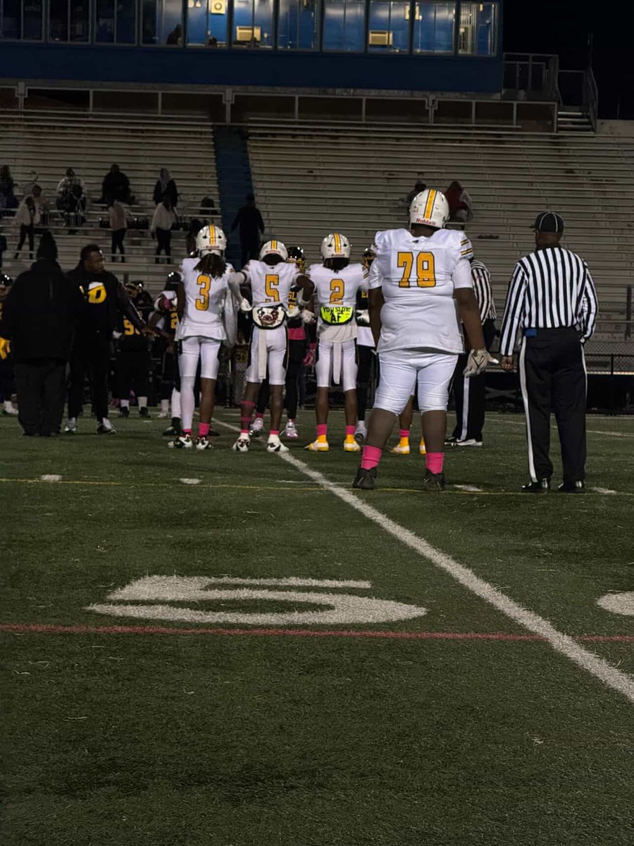 I just want to thank God🙏🏾and my teammates for the big win!Couldn’t have done it without them. Let’s go Corliss! <a href="/5star_kenn/">Kendall Lucas</a> <a href="/ElliottTurnerr/">Ju1cee._</a> <a href="/DemetriceD11274/">Demetrice Davis</a> on to the next😁!