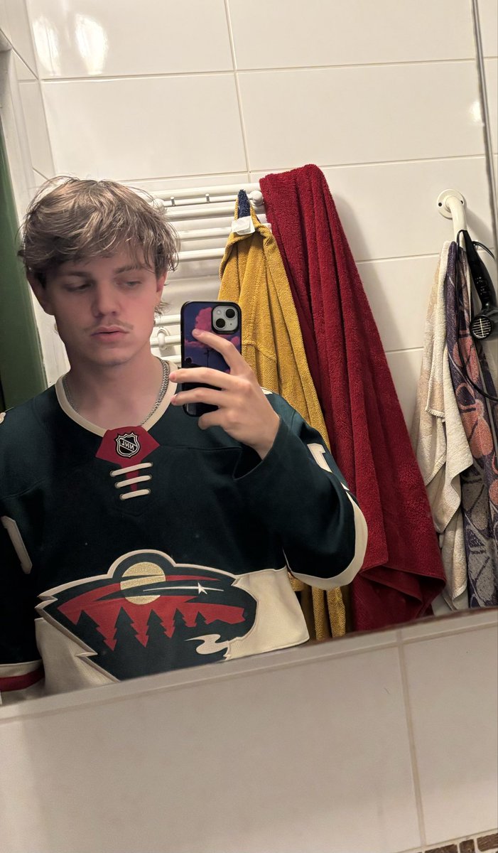 jony⚡️ tweet media