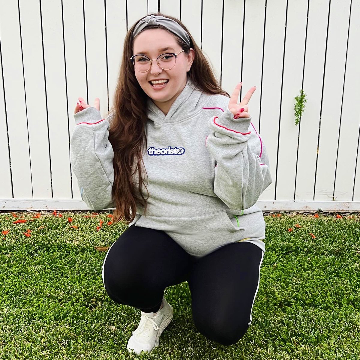 magicallyhaley's tweet image. very cozy (in theory)💚 #gametheory #theorywear #gtlive @TeamTheorist