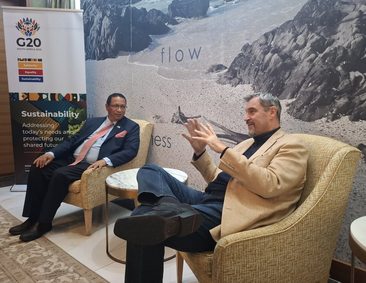 Wamkilekile eKapa to the Bavarian Minister-President <a href="/Markus_Soeder/">Markus Söder</a>! Welcome to the #MotherCity! Thank you to Minister <a href="/ivan2meyer/">Ivan Meyer</a> for the warm welcome! 
🇩🇪🤝🏽🇿🇦