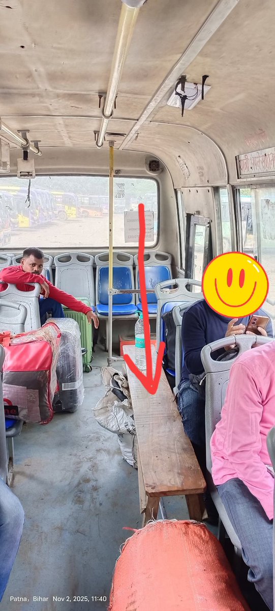 पटना : अतिरिक्त सवारियों को बिठाने के लिये पटना परिवहन का अनोखा जुगाड़,सीटें कम होने के चलते बस में डलवा दी यात्रियों के बैठने के लिये बेंच।
कैसा लगा जुगाड़?
<a href="/JduSheela/">Sheela Kumari JDU</a> <a href="/dm_patna/">District Administration Patna</a>