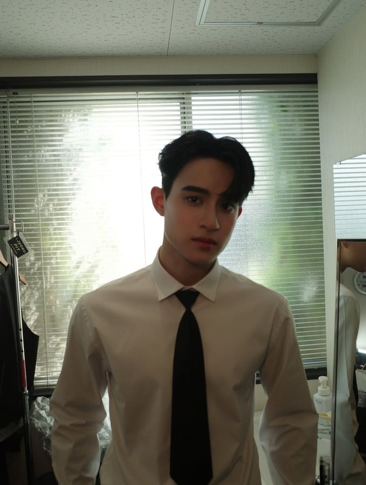 sethhlixie's tweet image. this pose = Barcode
#barcodetin @BarcodeTin #Tinnasit #Unit #Halloween