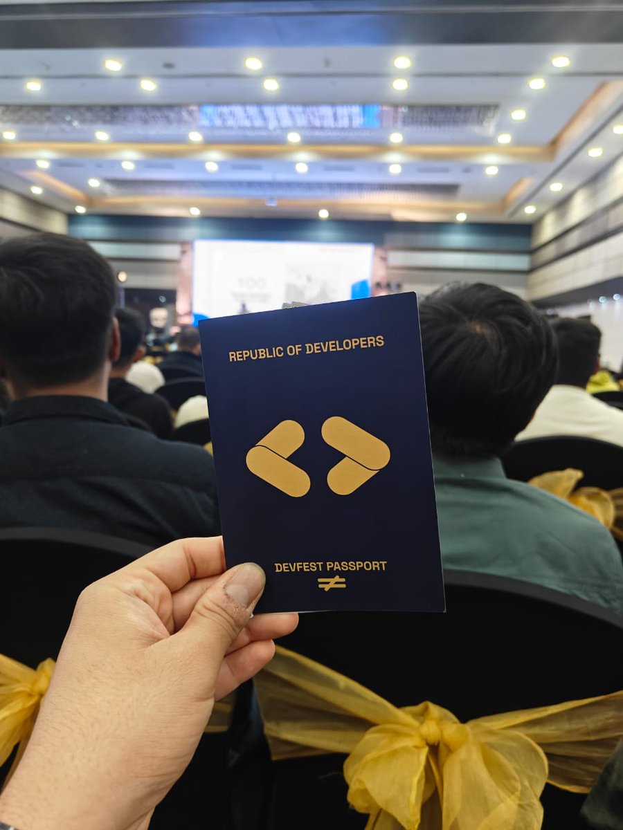 kelis_suthar's tweet image. At DevFest Gandhinagar 2025, running on coffee, code &amp;amp; community! ☕💻❤️

#DevFest2025 #GDGDevFest2025 #CodingFun2025 #GDG