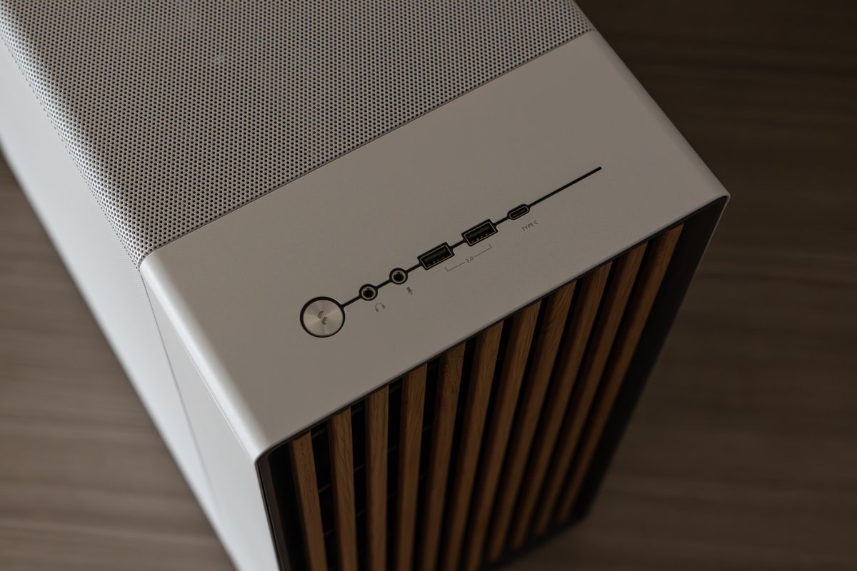 KEF47223925's tweet image. 久しぶりに撮り直しました
#FractalDesign #NorthXL