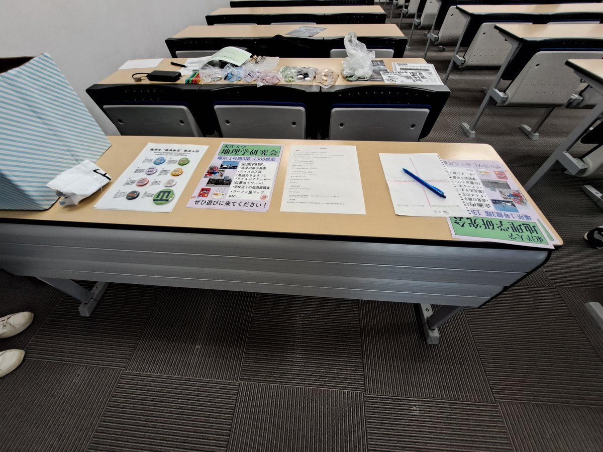 缶バッチの販売もやっていますー！