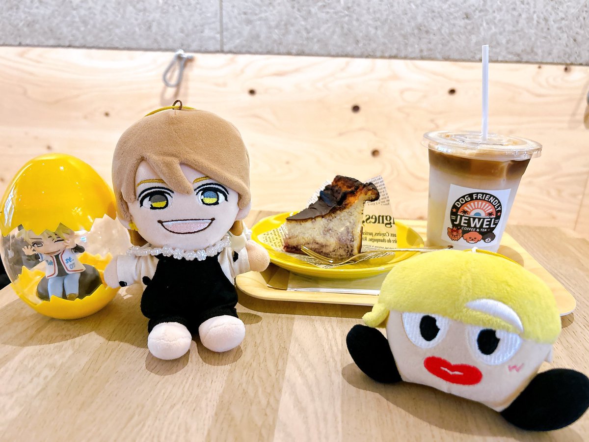 WEST．中間淳太のサインボール WEST．中間淳太のサインボール ジャニーズWEST - WESTꓸ 中間