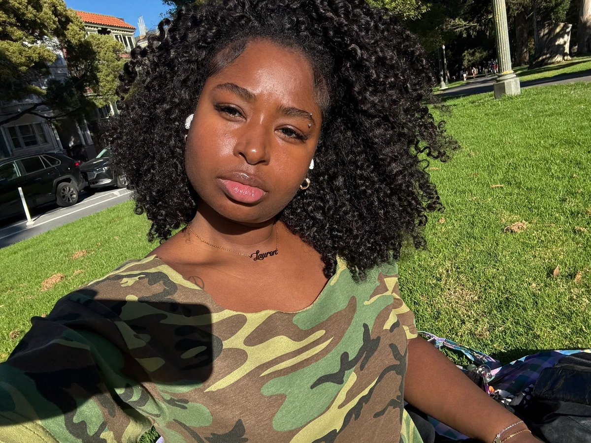 emptylo_'s tweet image. #demure 🌷🍄🧘🏾‍♀️