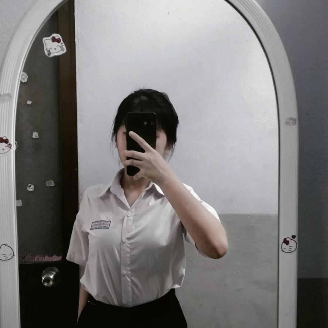anhthu98x's tweet photo. 2k8 lozz còn non 
Fwb với cháu chú dám k https://t.co/AcvbduTWOb